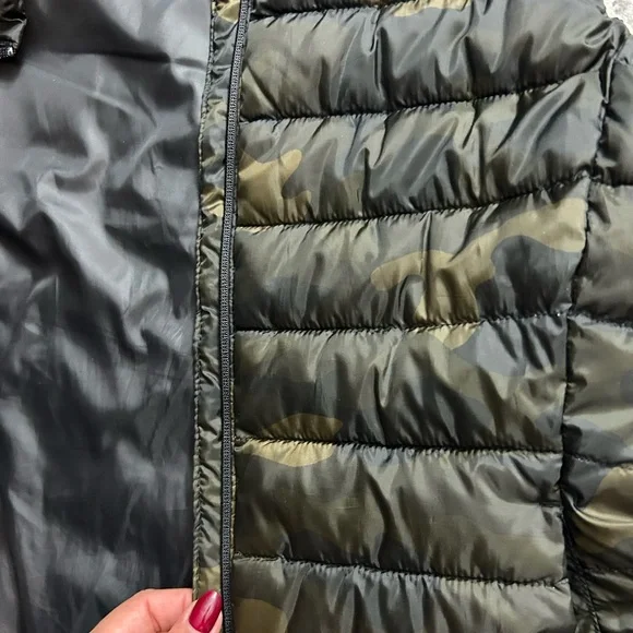 Fall /winter vest - Picture 4 of 4